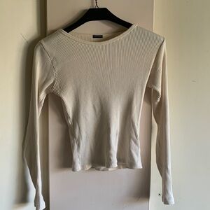 BRANDY MELVILLE WHITE LONG SLEEVE SHIRT
